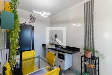 Cozinha de casa de condomínio à venda com 2 quartos, 54m² em Vila Nhocuné, São Paulo