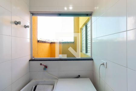 Lavanderia de casa de condomínio à venda com 2 quartos, 54m² em Vila Nhocuné, São Paulo