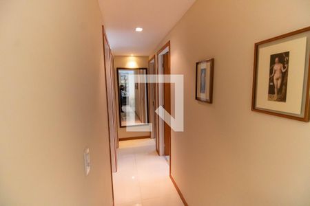 Corredor de apartamento para alugar com 3 quartos, 85m² em Icaraí, Niterói