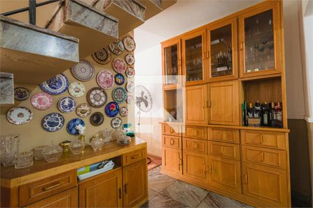 Casa à venda com 5 quartos, 400m² em Vila Rosalia, Guarulhos