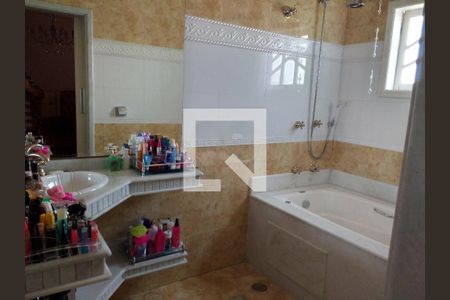 Casa à venda com 4 quartos, 355m² em Jardim Japao, São Paulo
