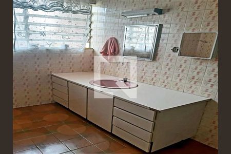 Casa à venda com 3 quartos, 229m² em Vila Inah, São Paulo