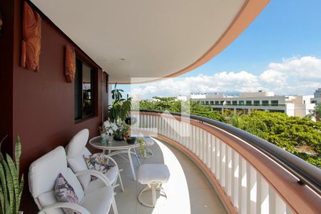 Varanda de apartamento à venda com 4 quartos, 145m² em Barra da Tijuca, Rio de Janeiro