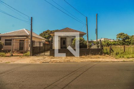 Fachada de casa à venda com 2 quartos, 300m² em Sarandi, Porto Alegre