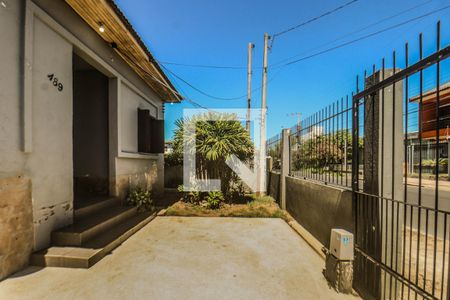 Pátio de casa à venda com 2 quartos, 300m² em Sarandi, Porto Alegre