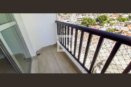 Sacada de apartamento para alugar com 2 quartos, 58m² em Helena Maria, Osasco
