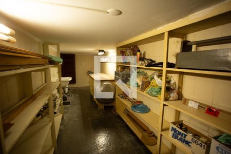 PORÃO de casa à venda com 4 quartos, 411m² em Santana, São Paulo