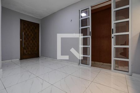 Sala de casa para alugar com 3 quartos, 175m² em Conjunto Habitacional Antonio Bovolenta, Mogi das Cruzes