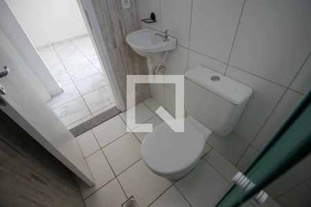 Banheiro de apartamento para alugar com 2 quartos, 55m² em Vossoroca, Votorantim