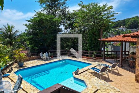Quintal de casa de condomínio à venda com 4 quartos, 227m² em Itaipu, Niterói