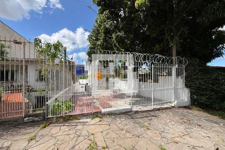 Fachada de casa para alugar com 1 quarto, 60m² em Partenon, Porto Alegre