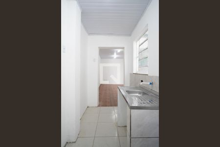 Cozinha de casa para alugar com 1 quarto, 60m² em Partenon, Porto Alegre