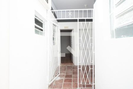 Entrada de casa para alugar com 1 quarto, 60m² em Partenon, Porto Alegre