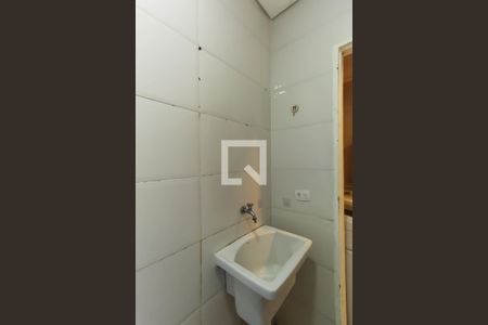 Banheiro de kitnet/studio para alugar com 1 quarto, 28m² em Mooca, São Paulo