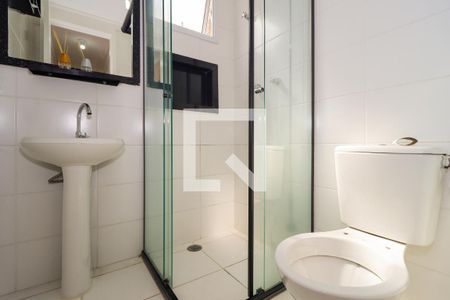 Banheiro de apartamento à venda com 2 quartos, 48m² em Jardim Monte Alegre, Taboão da Serra