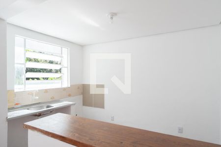 Cozinha de kitnet/studio para alugar com 1 quarto, 41m² em Partenon, Porto Alegre