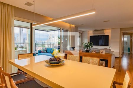 Sala de apartamento à venda com 3 quartos, 132m² em Chácara Inglesa, São Paulo