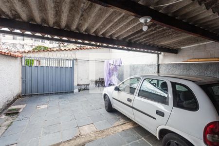 Garagem de casa à venda com 4 quartos, 120m² em Sagrada Família, Belo Horizonte