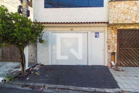 Fachada + Plaquinha de kitnet/studio para alugar com 1 quarto, 35m² em Jardim Matarazzo, São Paulo