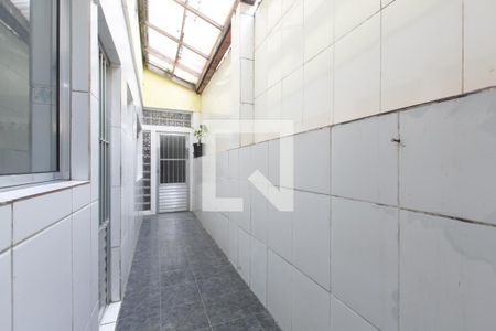 Corredor de casa à venda com 3 quartos, 380m² em Vila Carmosina, São Paulo