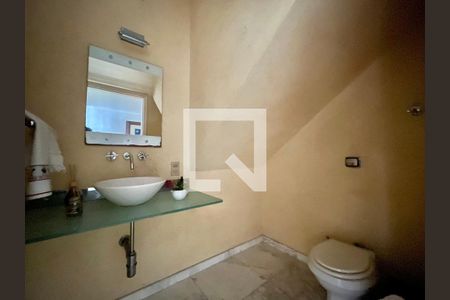 Lavabo de casa para alugar com 3 quartos, 240m² em Planalto Paulista, São Paulo