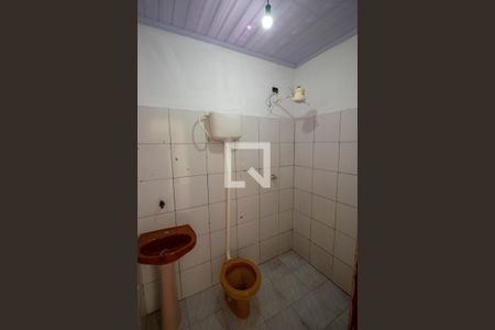 Banheiro de kitnet/studio para alugar com 1 quarto, 26m² em Ceilândia Norte (ceilândia), Brasília