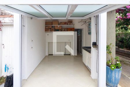 Garagem de casa à venda com 2 quartos, 69m² em Chácara Santo Antônio (zona Sul), São Paulo