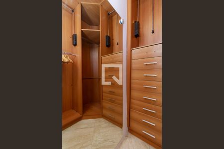 Closet de casa à venda com 2 quartos, 69m² em Chácara Santo Antônio (zona Sul), São Paulo