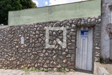 Plaquinha de casa à venda com 3 quartos, 300m² em Universitário, Belo Horizonte