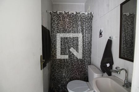 Banheiro de Serviço de casa de condomínio para alugar com 2 quartos, 120m² em Taquara, Rio de Janeiro