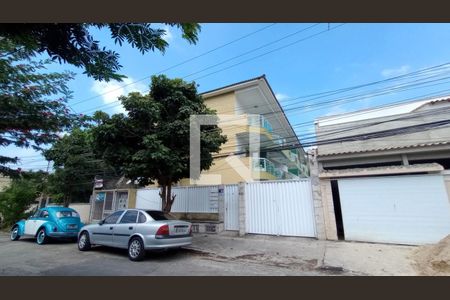 Fachada com Placa Quinto Andar de casa de condomínio para alugar com 2 quartos, 120m² em Taquara, Rio de Janeiro
