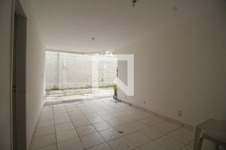 Garagem de casa de condomínio para alugar com 2 quartos, 120m² em Taquara, Rio de Janeiro