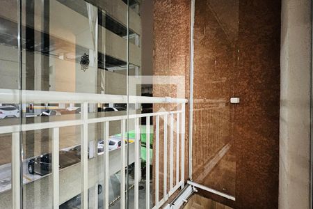 Varanda da Sala de apartamento à venda com 2 quartos, 60m² em Jardim Rossi, Guarulhos