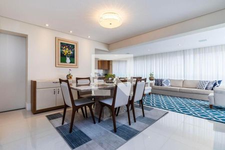 Apartamento à venda com 3 quartos, 157m² em Vila Nova Conceição, São Paulo