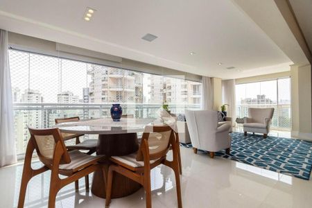 Apartamento à venda com 3 quartos, 157m² em Vila Nova Conceição, São Paulo