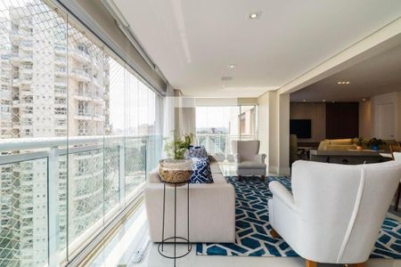 Apartamento à venda com 3 quartos, 157m² em Vila Nova Conceição, São Paulo
