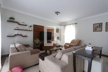 Sala de casa à venda com 4 quartos, 325m² em São Lucas, São Paulo