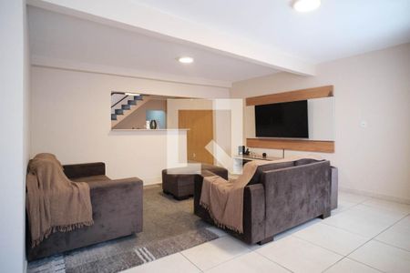 Sala de casa à venda com 2 quartos, 190m² em Jardim Brasilia (zona Leste), São Paulo