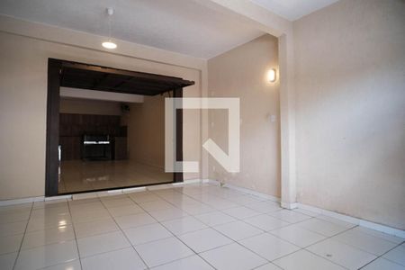 Garagem de casa à venda com 2 quartos, 190m² em Jardim Brasilia (zona Leste), São Paulo
