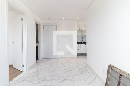 Sala de apartamento para alugar com 2 quartos, 40m² em Jardim Santa Emilia, São Paulo