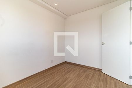 Quarto 1 de apartamento para alugar com 2 quartos, 40m² em Jardim Santa Emilia, São Paulo