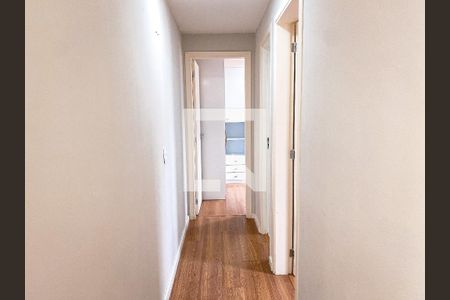 Corredor de apartamento para alugar com 2 quartos, 55m² em Jardim Pinheiros, São Paulo
