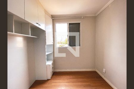 Quarto 1 de apartamento para alugar com 2 quartos, 55m² em Jardim Pinheiros, São Paulo