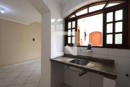 Cozinha de casa para alugar com 1 quarto, 70m² em Vila Tolstoi, São Paulo
