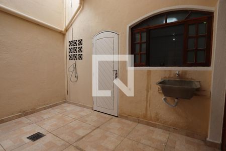 Quintal/Lavanderia de casa para alugar com 1 quarto, 70m² em Vila Tolstoi, São Paulo