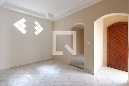 Casa para alugar com 1 quarto, 70m² em Vila Tolstoi, São Paulo