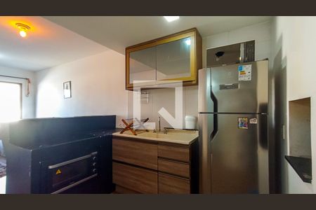 Cozinha  de apartamento para alugar com 1 quarto, 44m² em Azenha, Porto Alegre