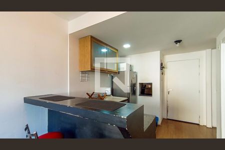 Cozinha  de apartamento para alugar com 1 quarto, 44m² em Azenha, Porto Alegre