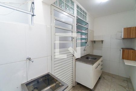 Cozinha e Área de Serviço de kitnet/studio para alugar com 1 quarto, 40m² em Bosque da Saúde, São Paulo