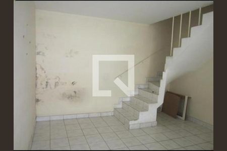 Casa à venda com 3 quartos, 120m² em Limoeiro, São Paulo